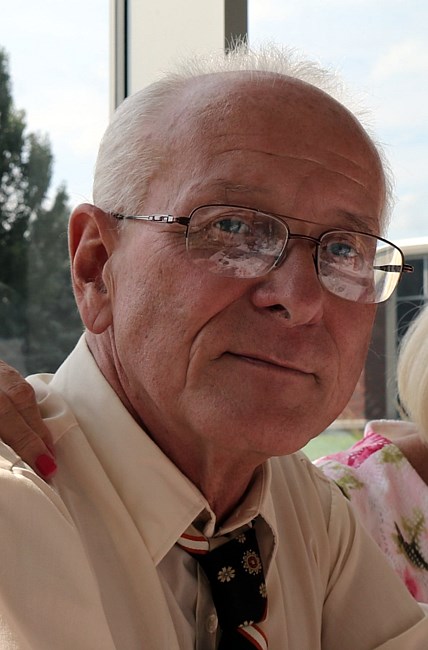 Obituario de David E. Lovett