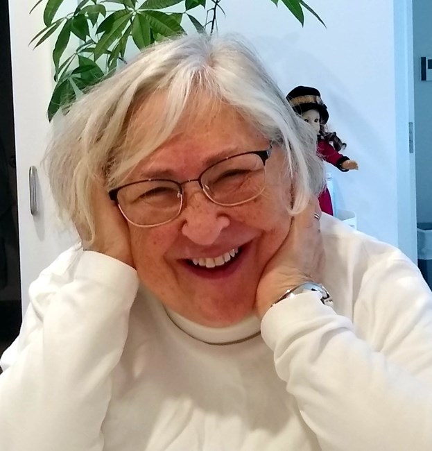 Obituary of Joan "Joanie" Esther Goldberg