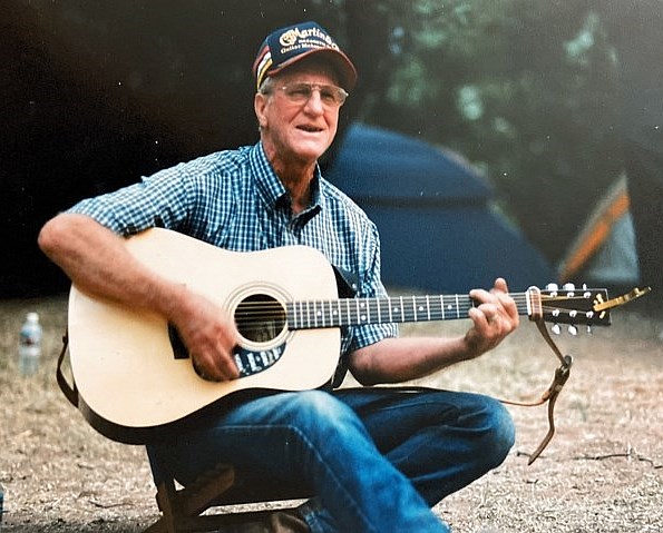 Obituary of Daryl Dean Hall