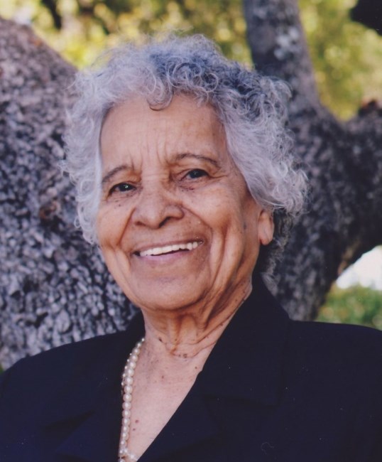 Obituary of Leonor C. Gonzalez