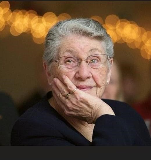 Obituary of Mary Louise "Lou" Garrett