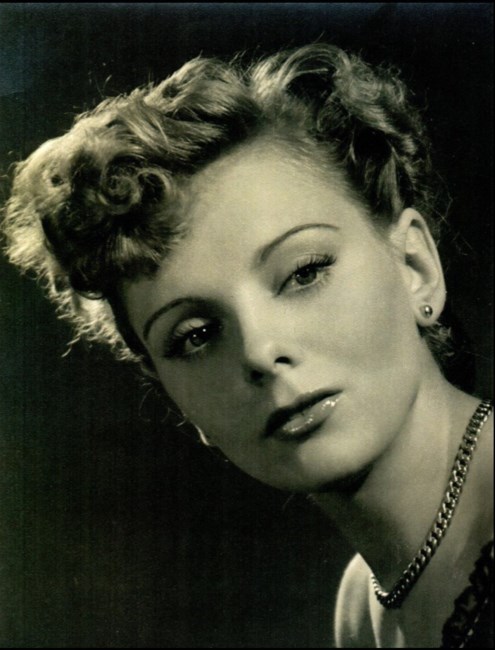 Obituary of Raymonde Henrietta Paulette Moyce