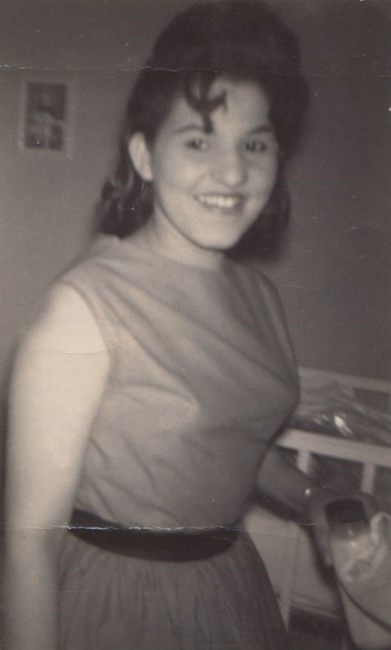 Obituario de Sra. María "Lourdes" Vázquez Llera