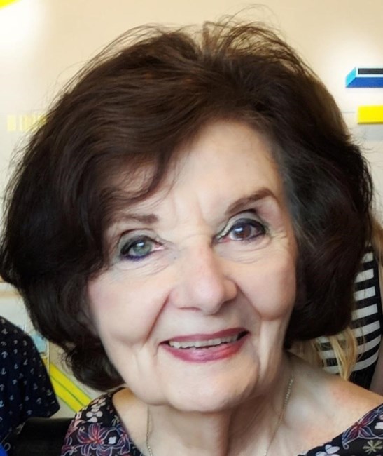 Obituary of Helen Napoli