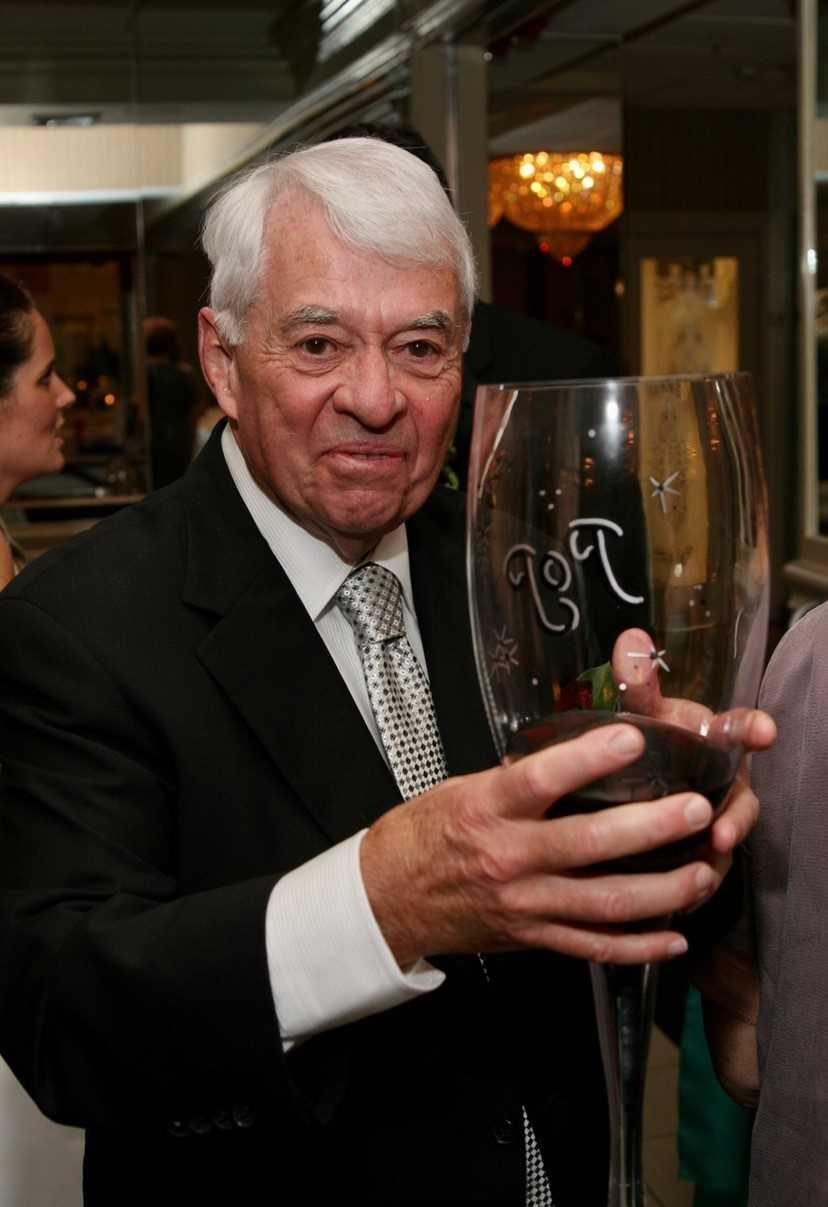 Obituary of Lester Wunderlich