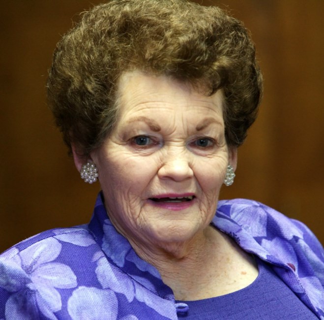 Avis de décès de Ms. Bernadette Charlsie Beal