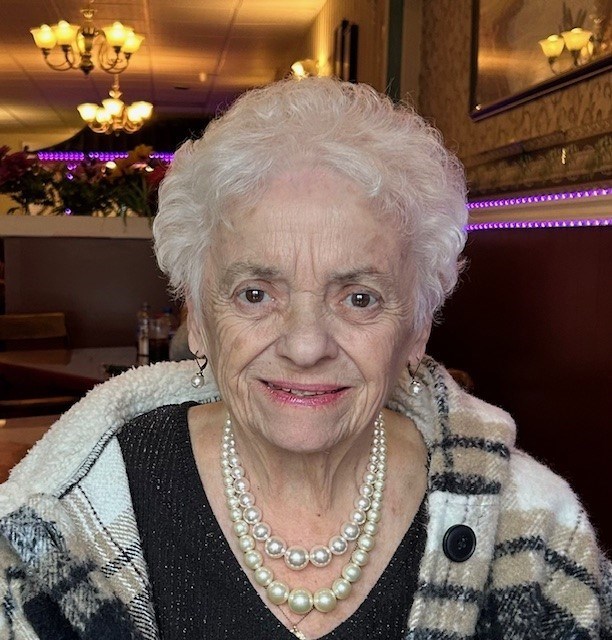 Avis de décès de Margaret "Peggy" Roberta MacDougall