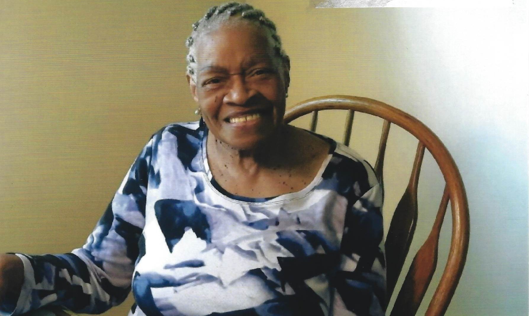 Obituary of Evelyn Williams Fields