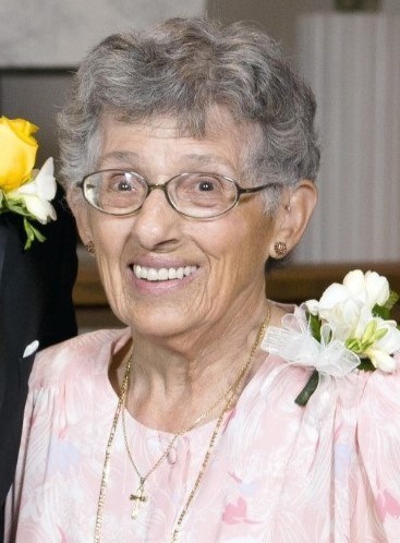 Obituario de Betty Marie Frischmann
