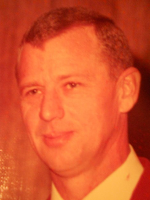 Obituary of Everett E Banks