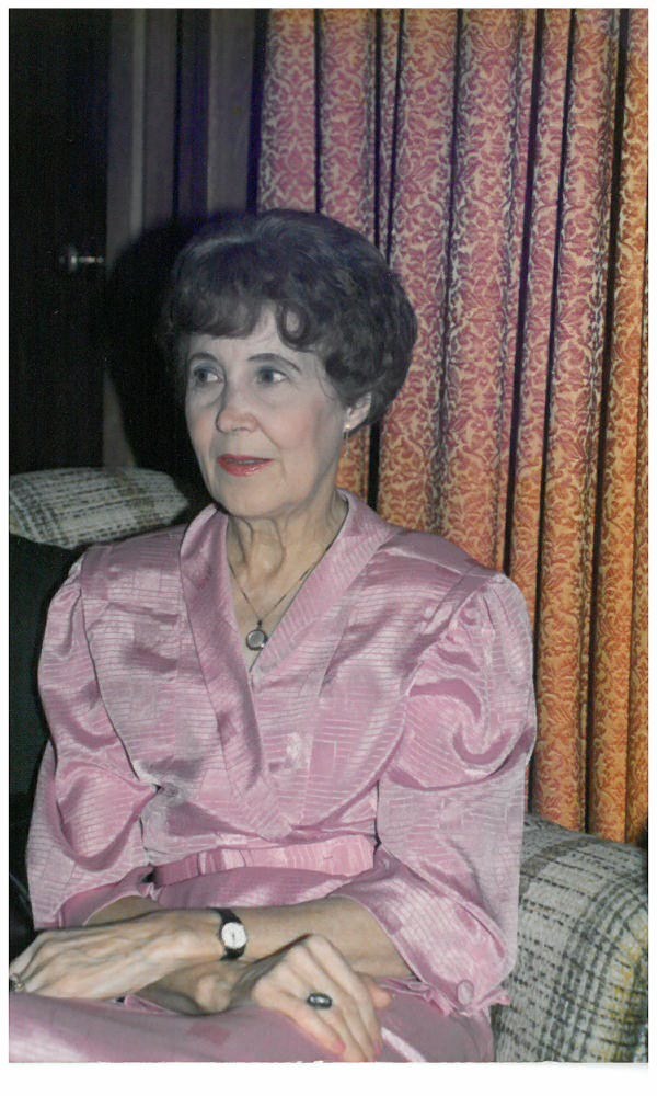 Obituary of Annie Lucy Derrien