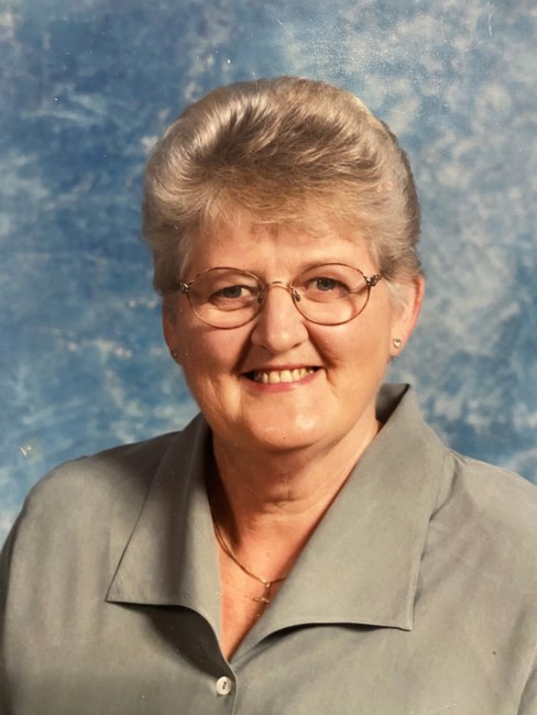 Obituary of Joyce Beverley Hinds