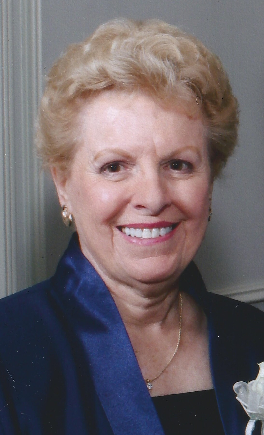 Obituary of Marion Walther Mire