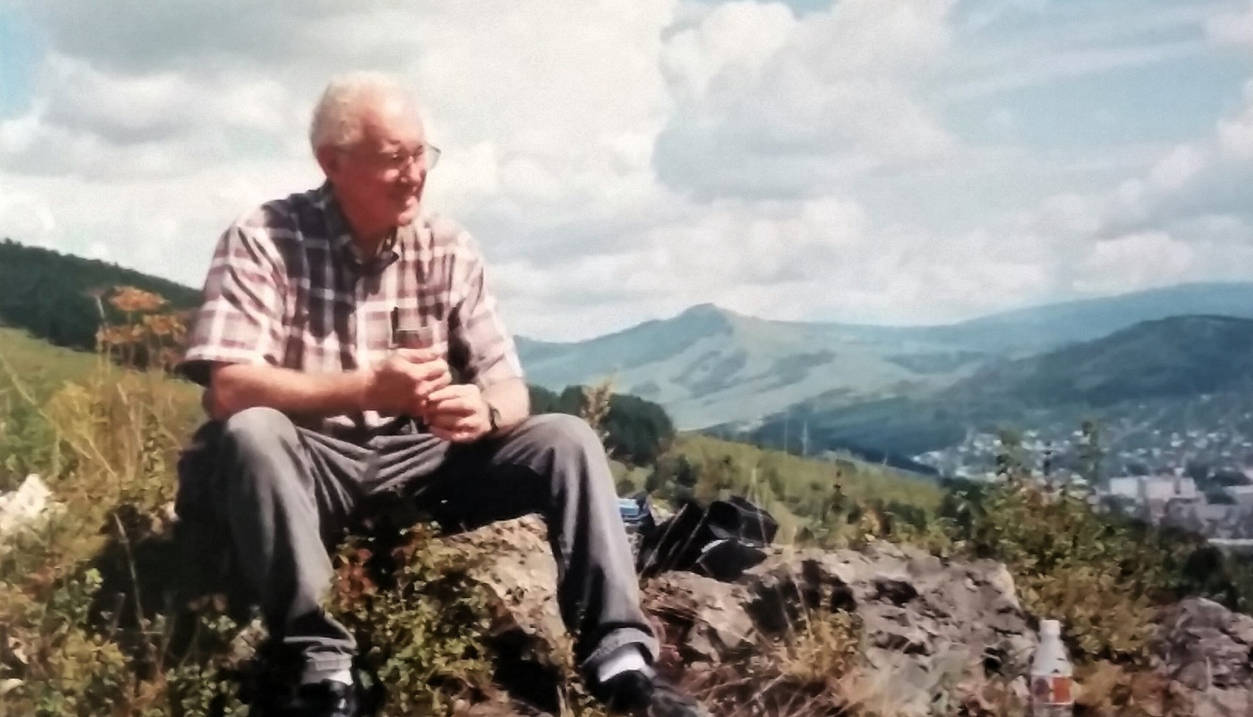 Obituary of Paul Edgar Walton