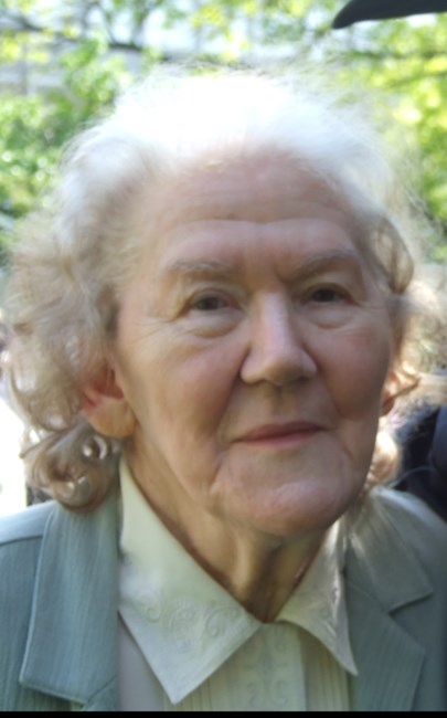 Obituario de Evelyn Ruth Dennett