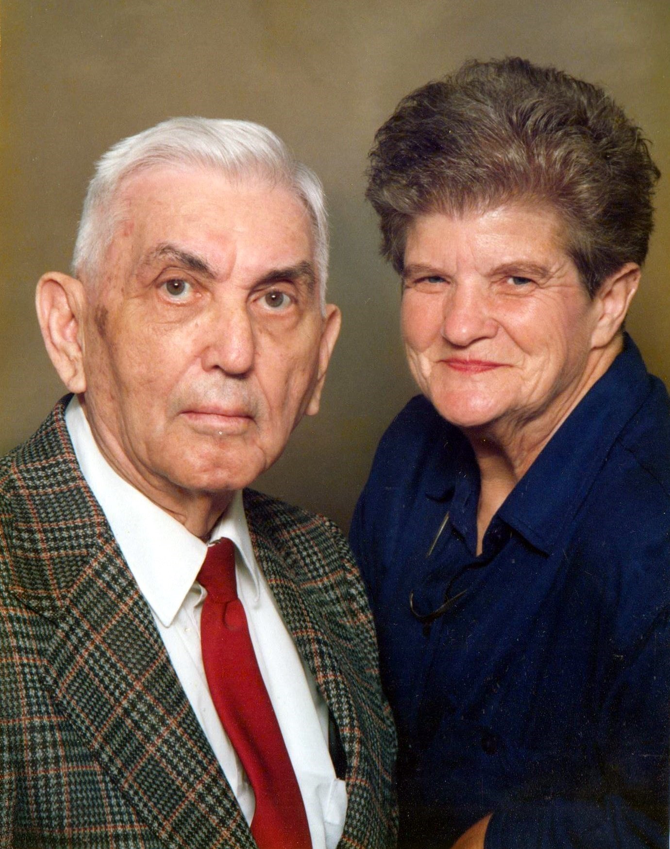 Obituary of Julia "Geneva" Lee