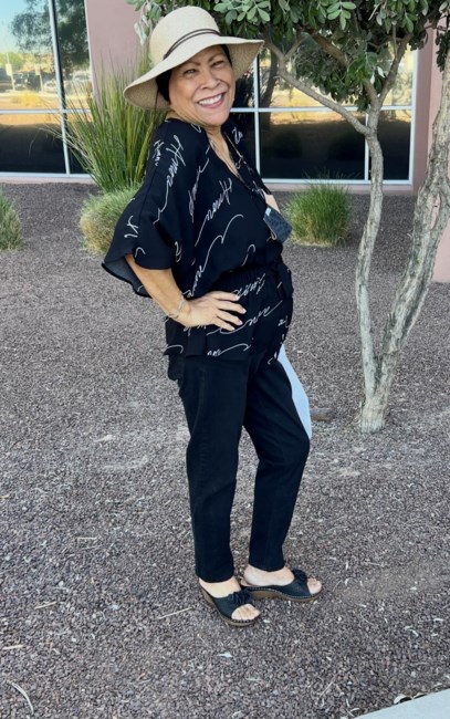 Obituario de Ellie Lara