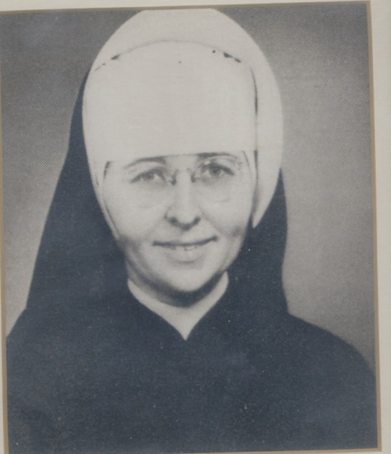 Obituario de Dr. Marjorie White