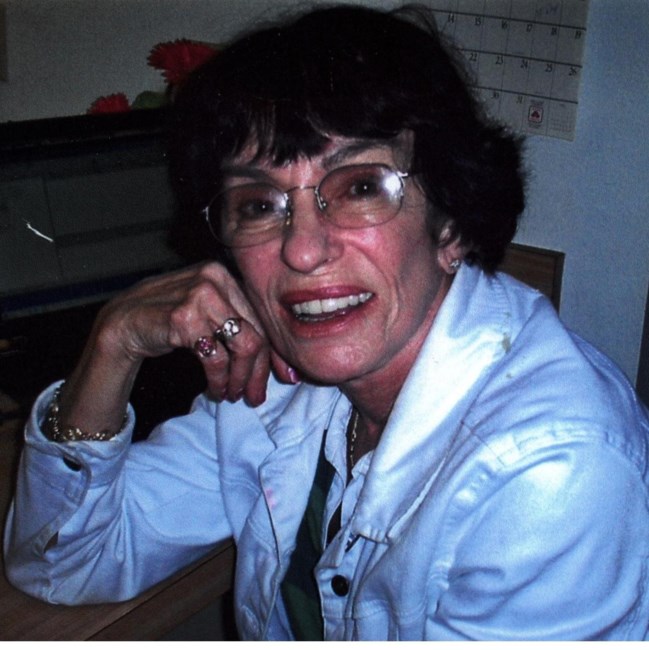 Obituario de Mrs. Eleanor Baker