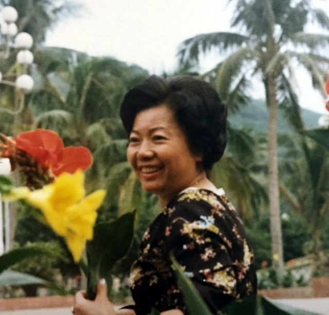 Obituary of "Jean" Lan Sean Hayes