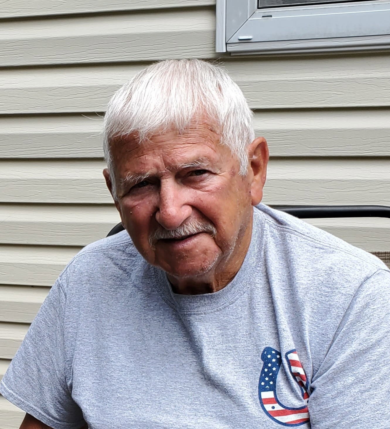 Obituary of Roy E. Knight