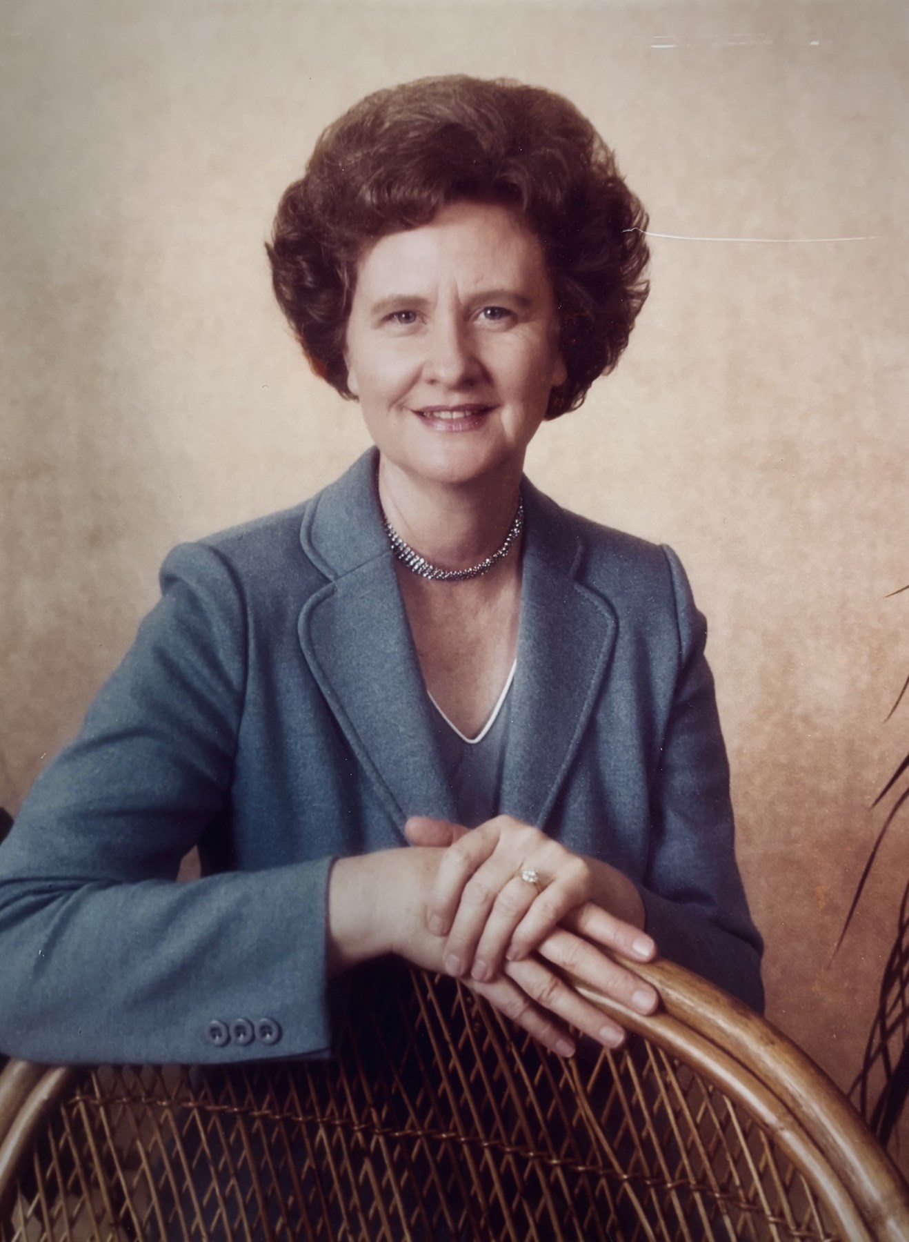 Obituario de Nadella June Harrington