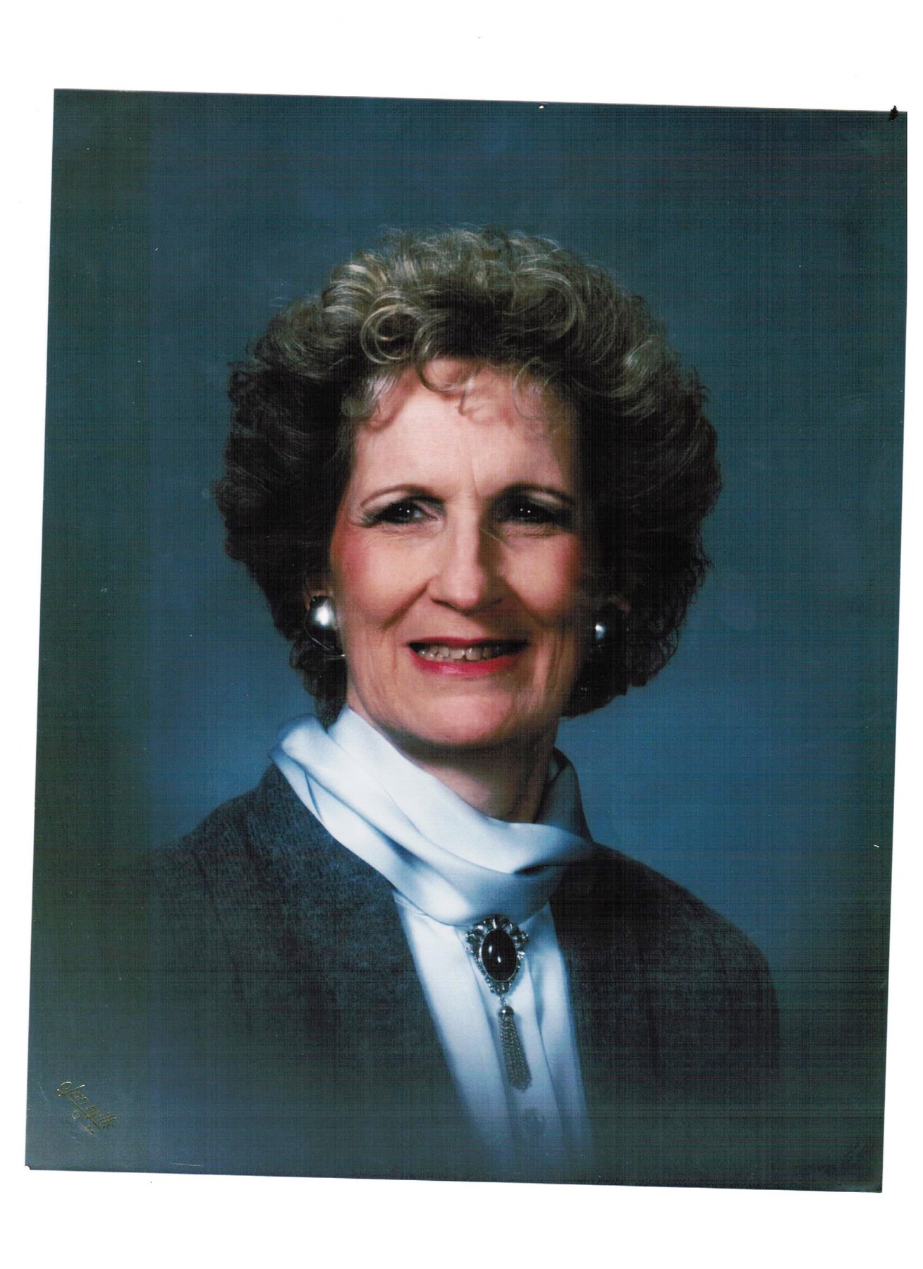 Obituary of Mary Nell Riddell
