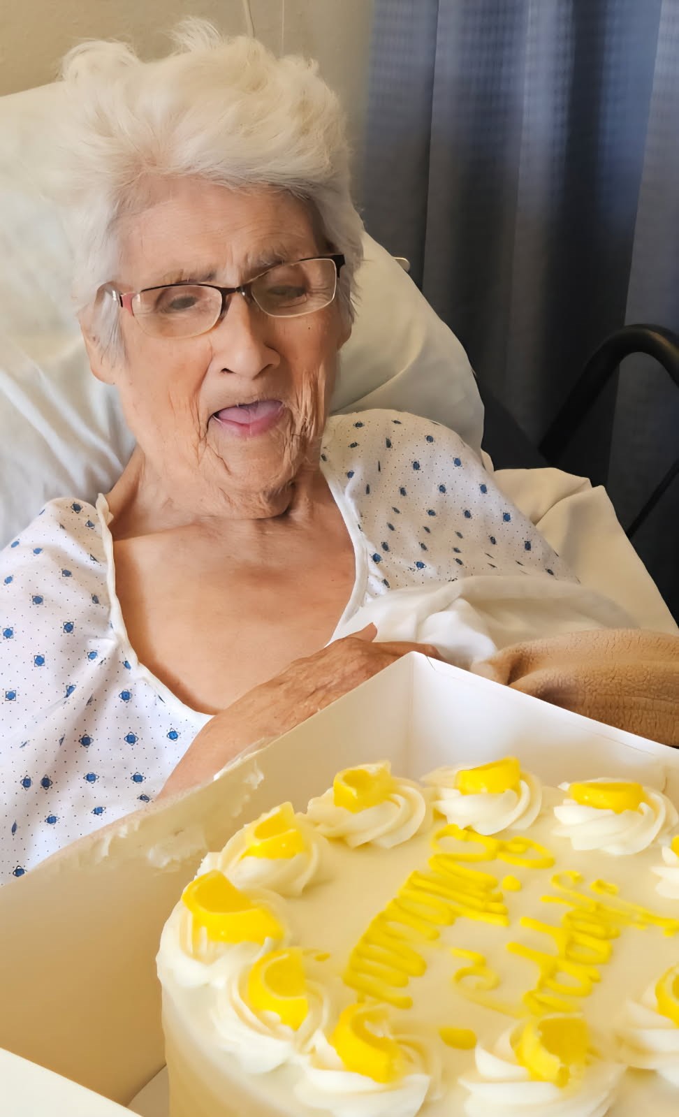 Obituary of Evelyn Mae Carrick