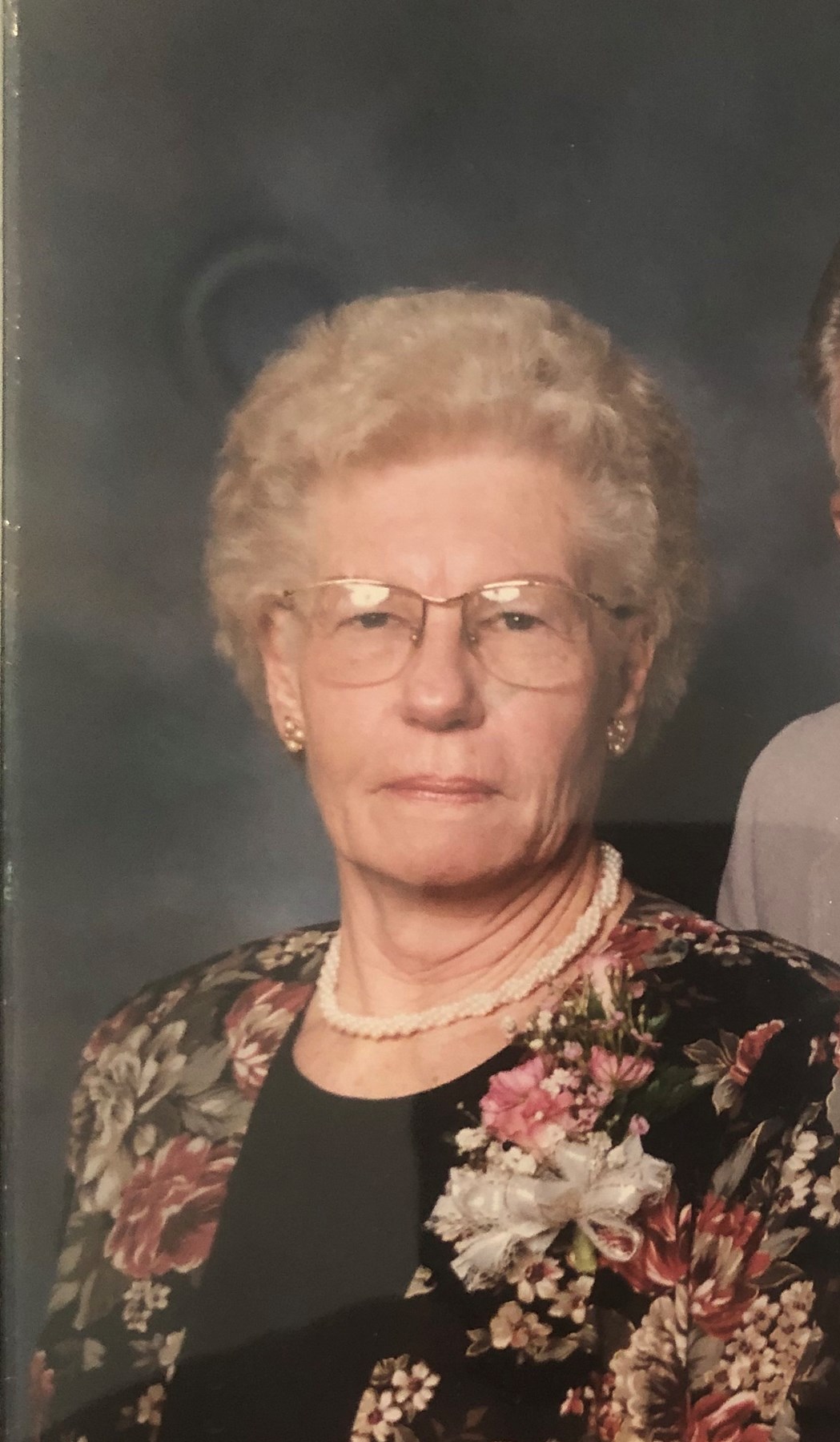 Obituary of Gertrude Viss