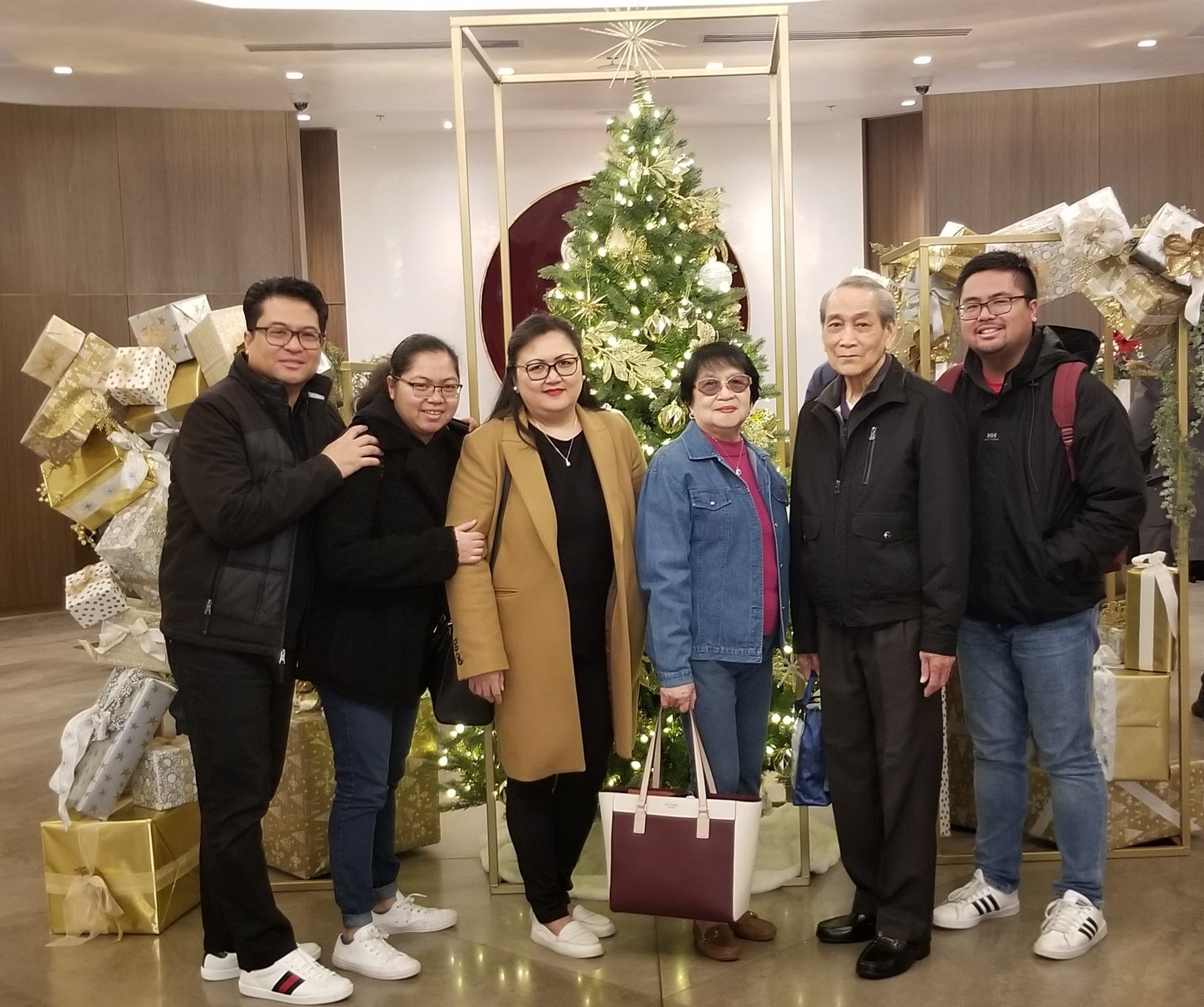 Staycation at JW Marriott Parq Vancouver (December 2019) with Aldrin, Monette, Mommy Flor, Daddy Tony & Jappy.