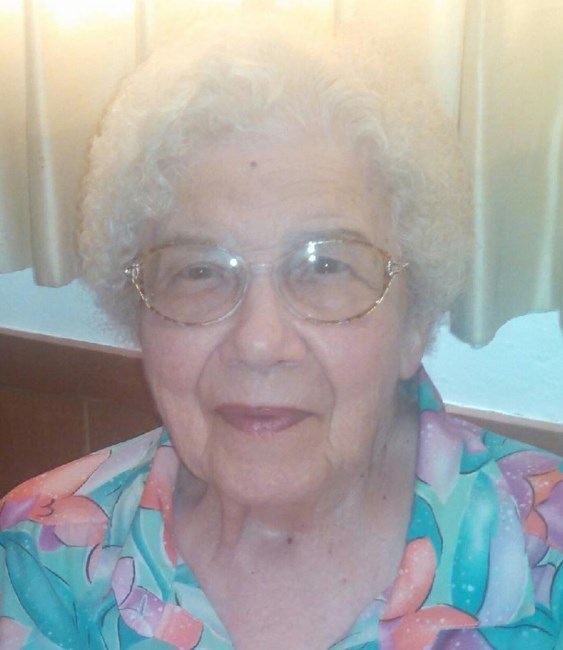 Obituario de Helen Marie Curb