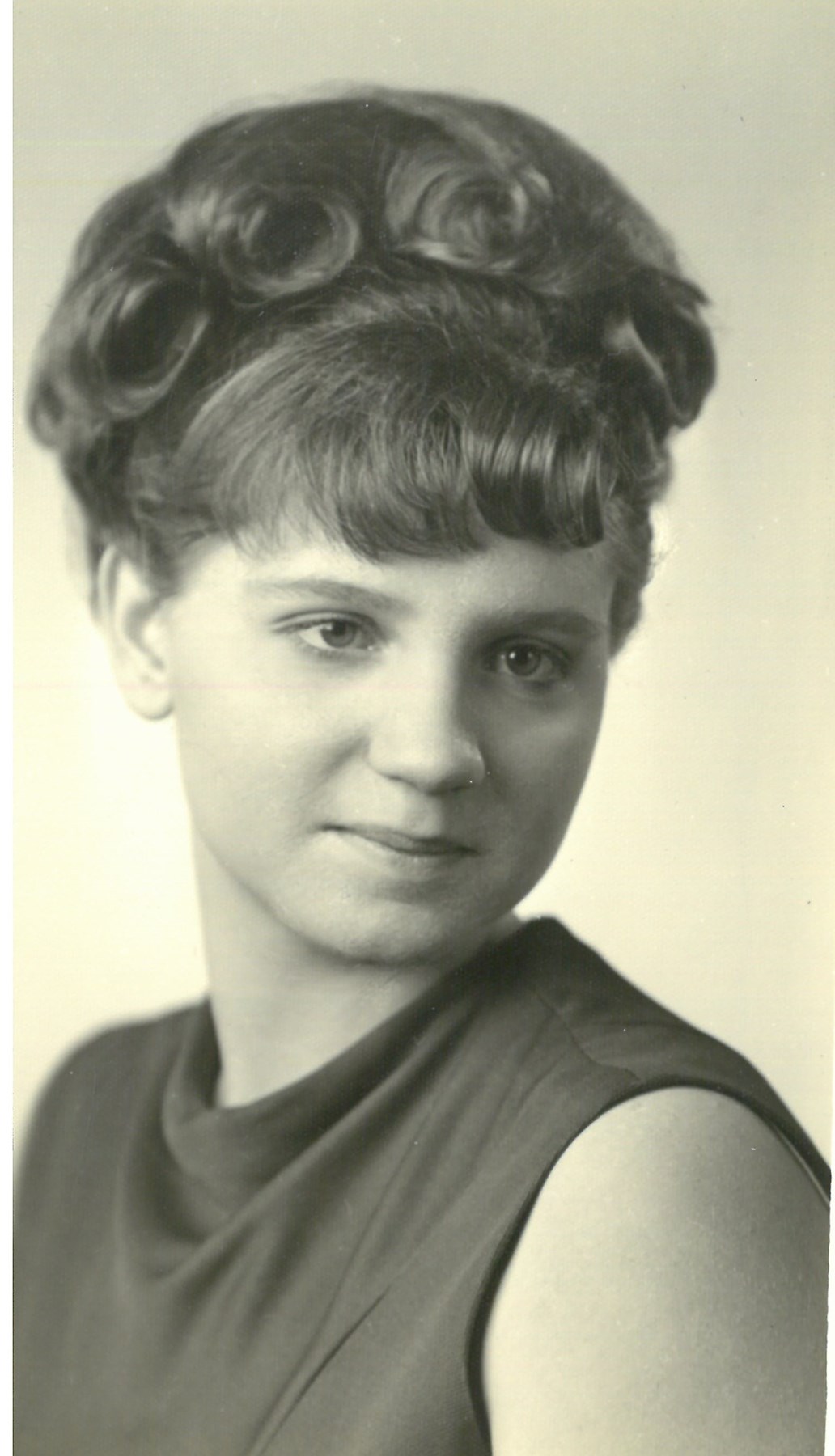 Obituary of Margaret Ann Hollom