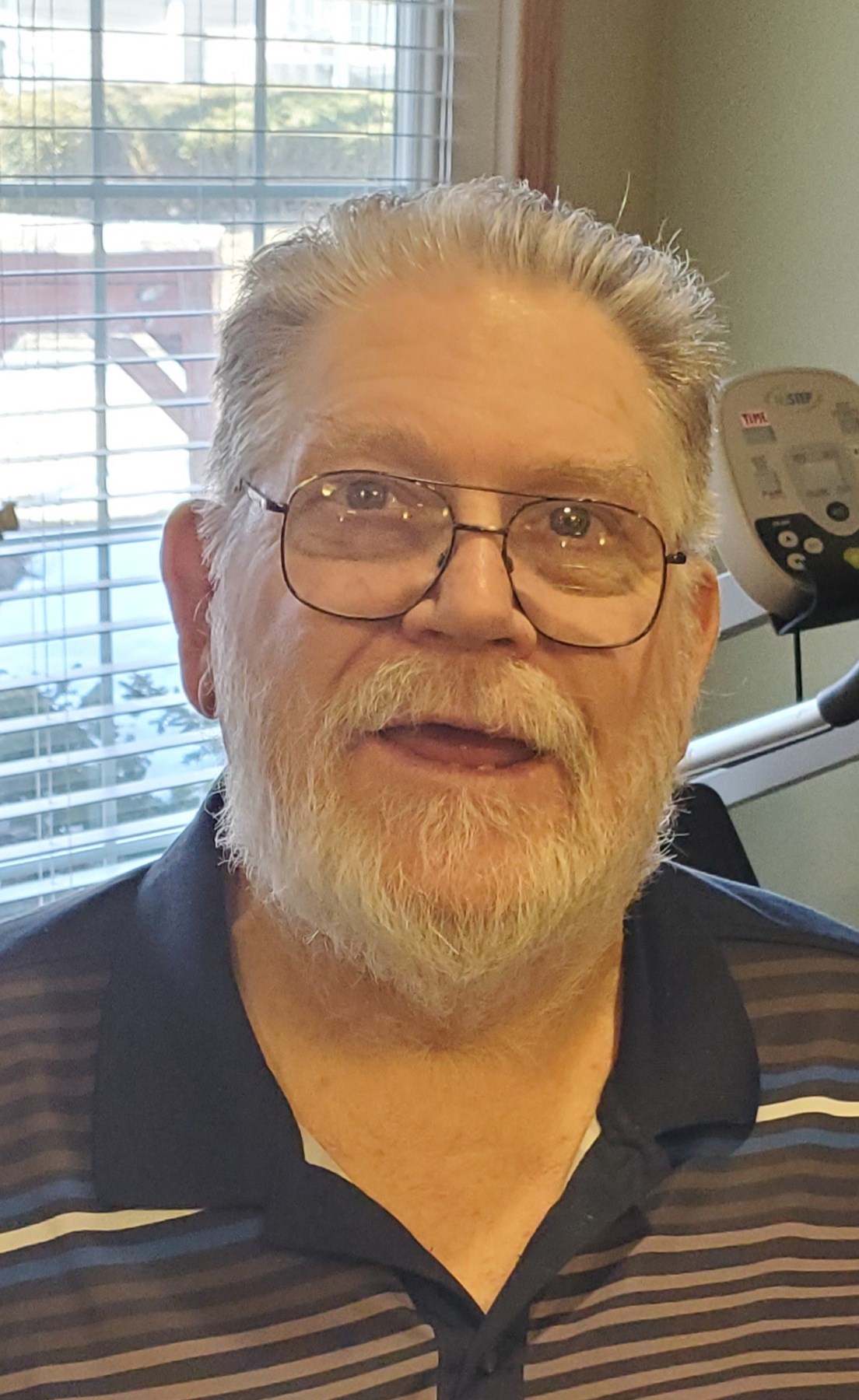 Obituario de Gail Everett Woodward