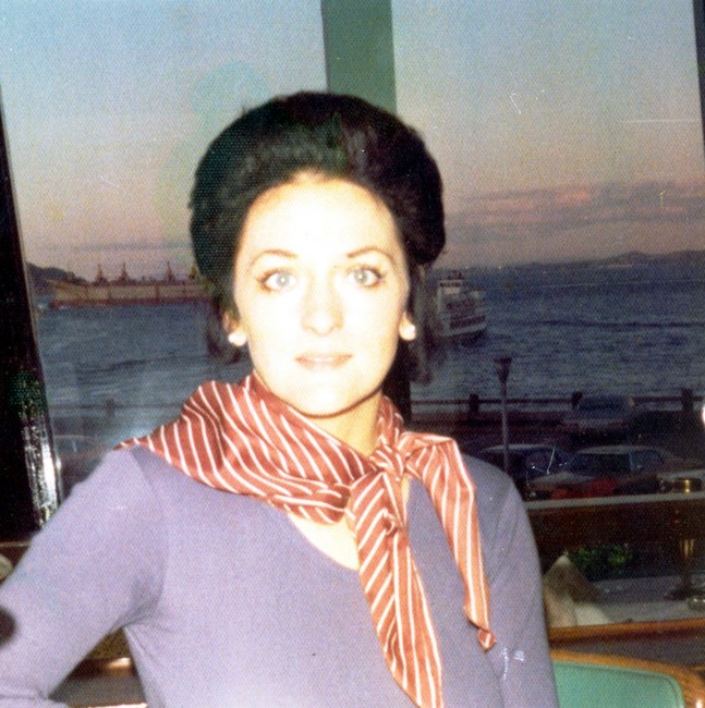 Obituary of Nita Maxine Van Heest