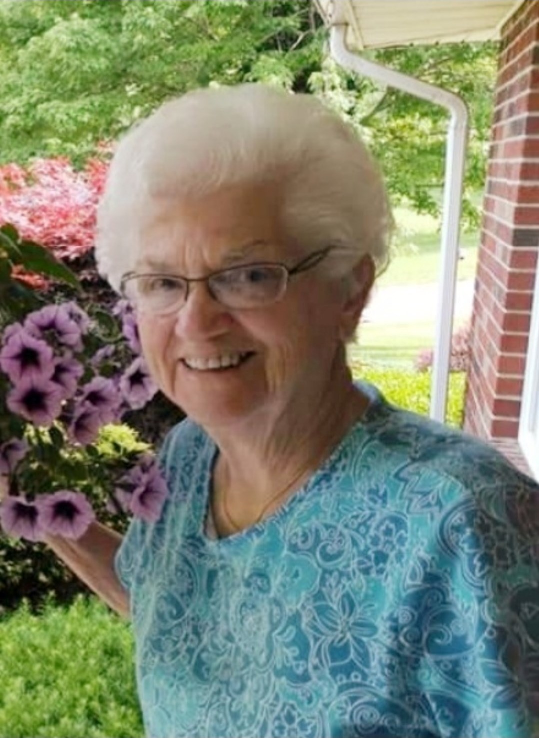Obituary of R. Lenora Devitt