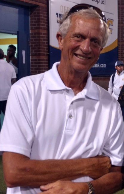 Obituary of Dennis E Munczenski