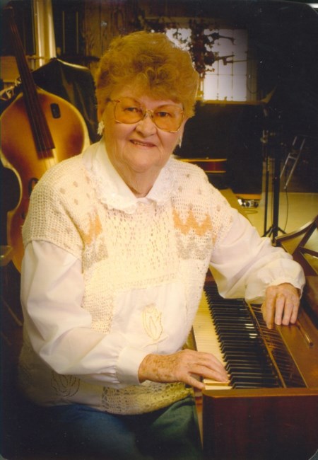 Obituary of Muriel "Mom" Haehnel