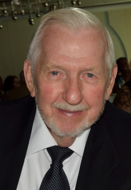 Obituary of Mr. Richard Vann Holloman