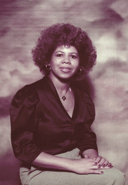 Obituary of Evelyn Rose Ross