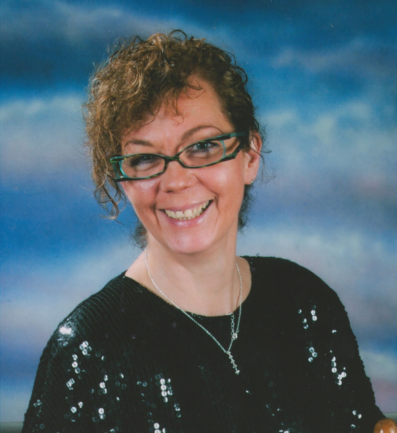 Obituary of Suzanne Roy