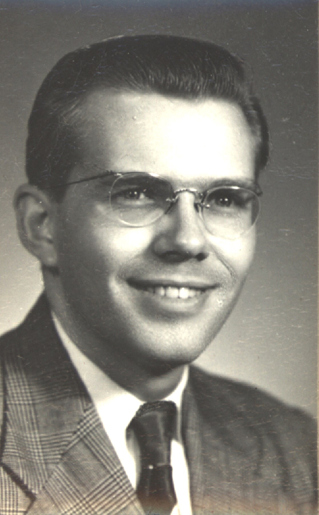 Obituary of Robert Garth Williamson