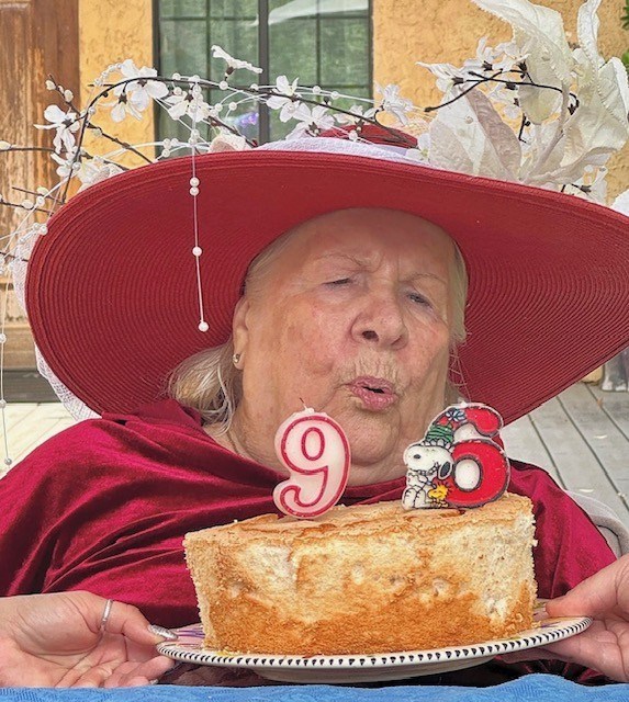 Obituary of Evon Frances Basque