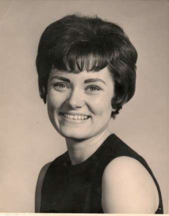 Obituary of Carolyn Robertson