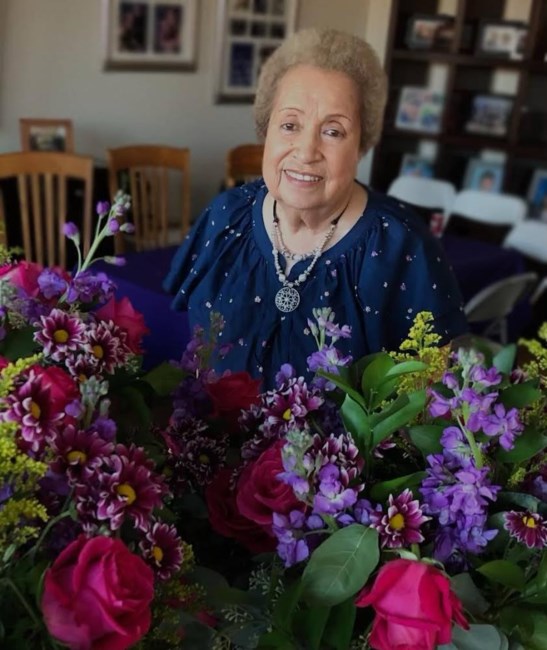 Obituary of Mary Lou Robledo