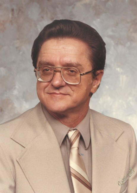 Obituary of Paul Ervin Rhoades