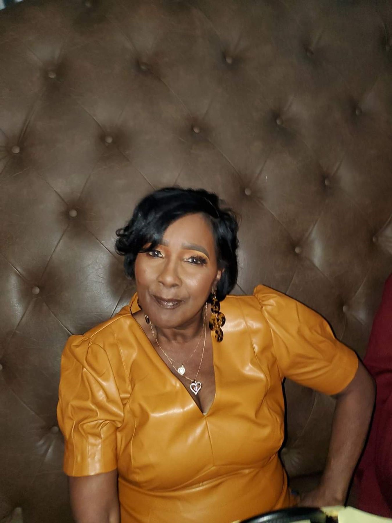 Obituary of Mrs. Yvonne (Robertson) Hemphill