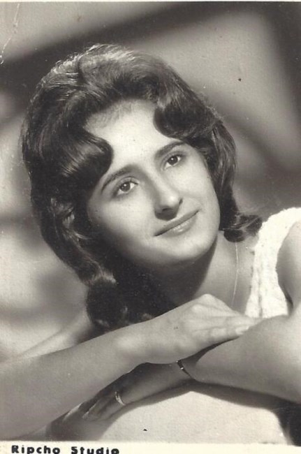 Obituary of ANTONIA AYERS