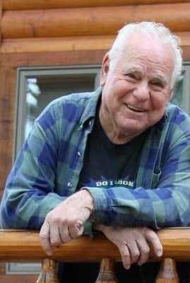 Obituary of Tom E McCowan