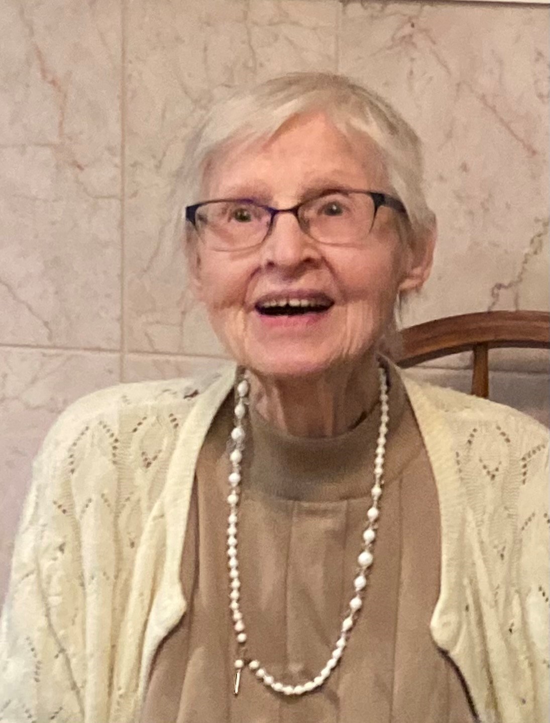 Obituary of Helen D. Carnes