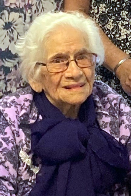 Obituary of Consuelo Cruz Saucedo
